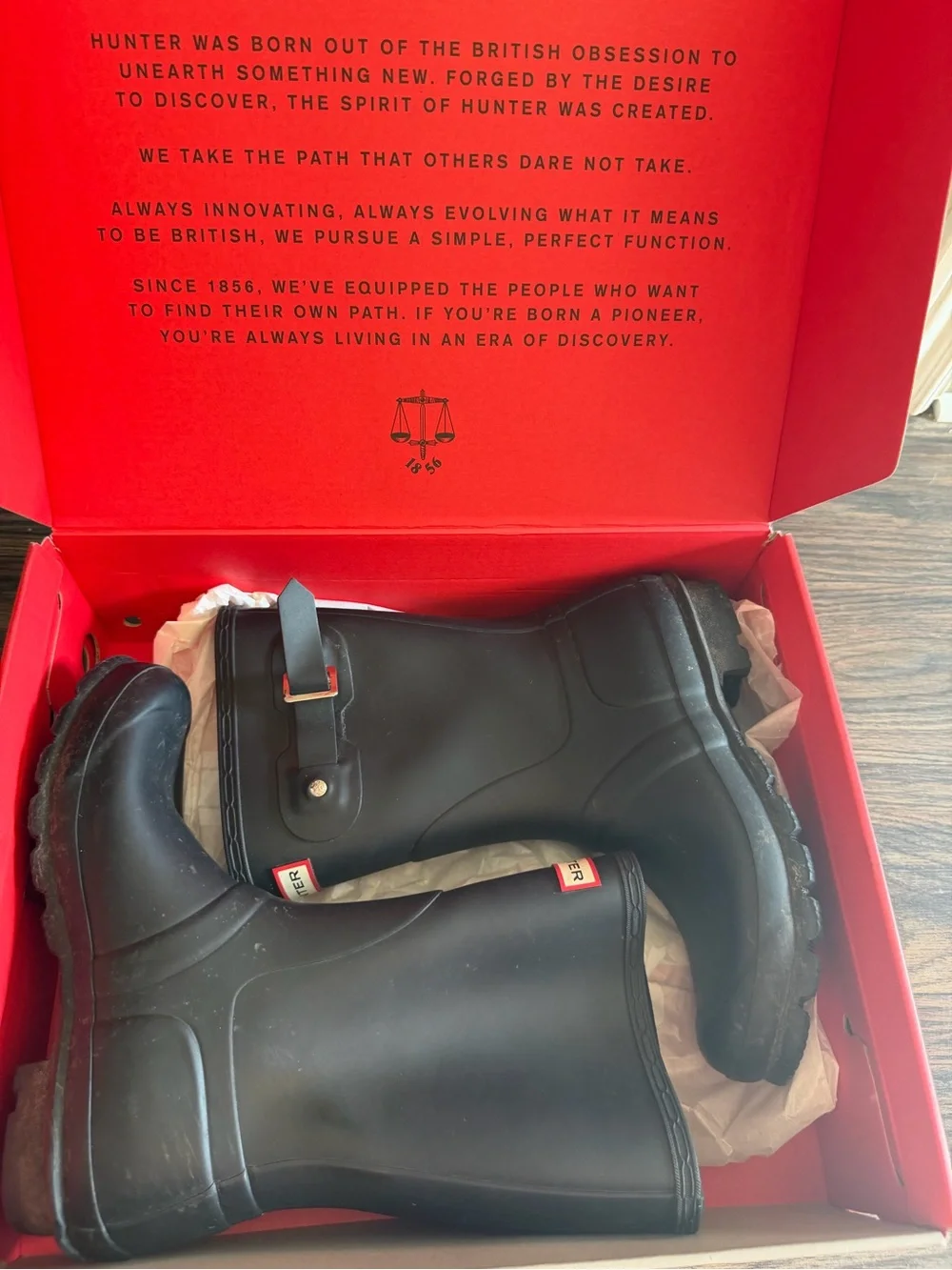 Hunter Women's Original Short Rain Boots Black Matte Size 7 w/ Box